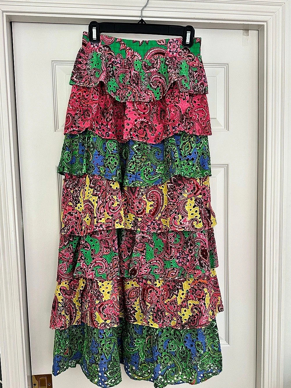 alice + olivia Paisley Tiered Maxi Skirt in Pink & Green Size 6 Like New